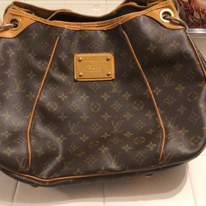 Pre loved LV Galliera PM, Inside clean